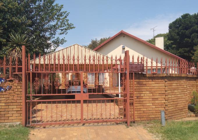 4 Bedroom House for Sale For Sale in West Turffontein - MR568018