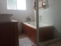 Bathroom 1 of property in Port Elizabeth Central