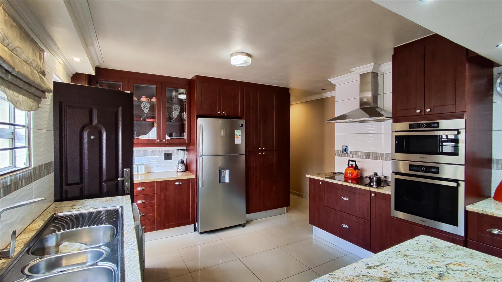Kitchen - 17 square meters of property in Vosloorus