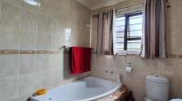 Main Bathroom - 7 square meters of property in Vosloorus