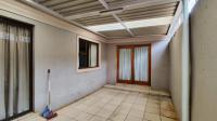 Patio - 6 square meters of property in Vosloorus