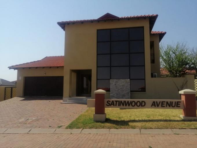 3 Bedroom Simplex for Sale For Sale in Wilkoppies - MR568253