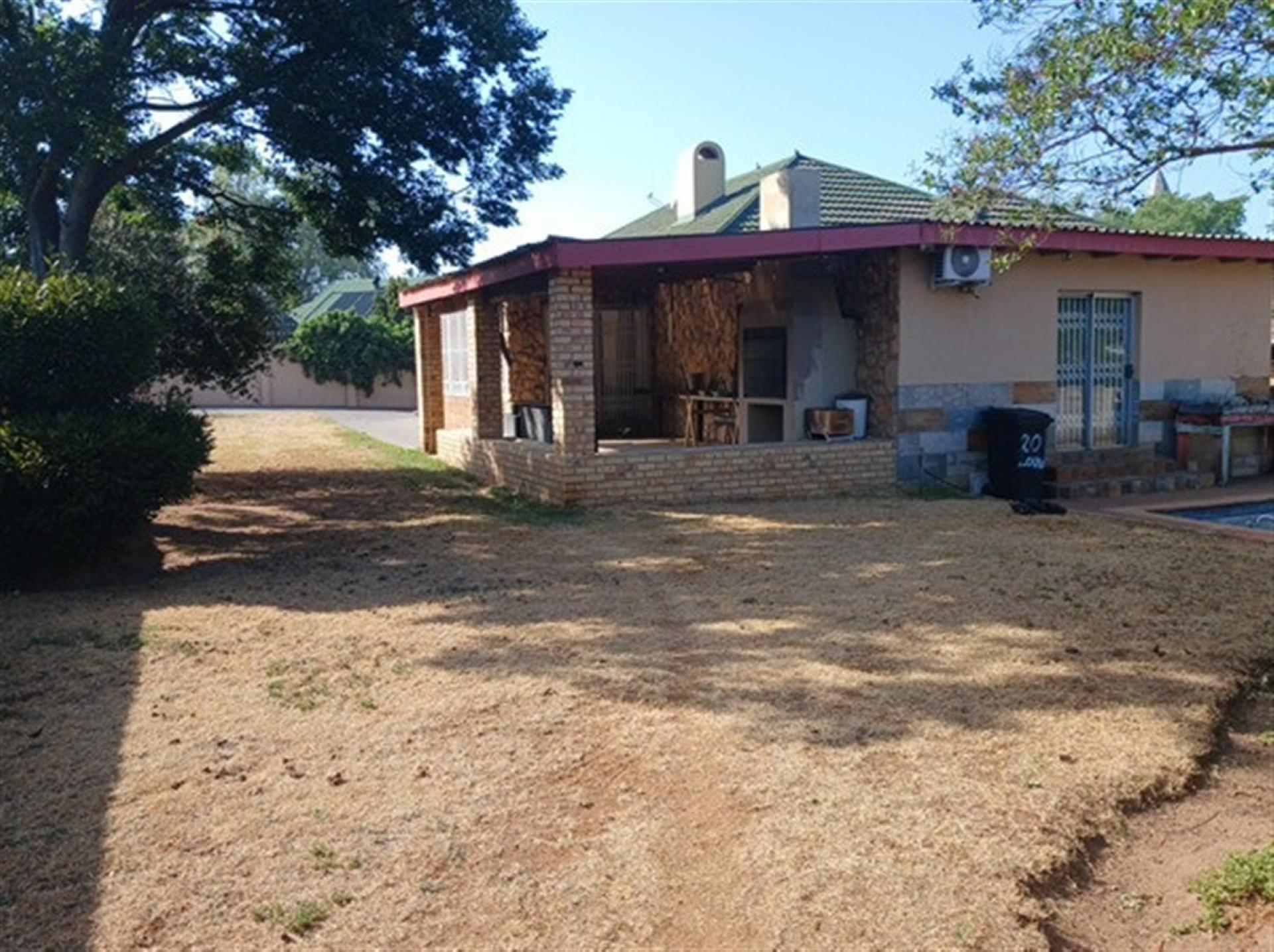 Front View of property in Heidelberg - GP