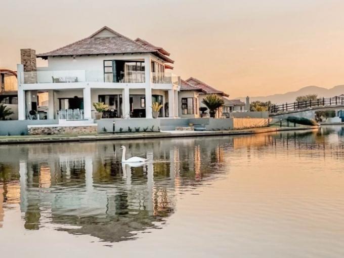 4 Bedroom House for Sale For Sale in The Islands Estate MR