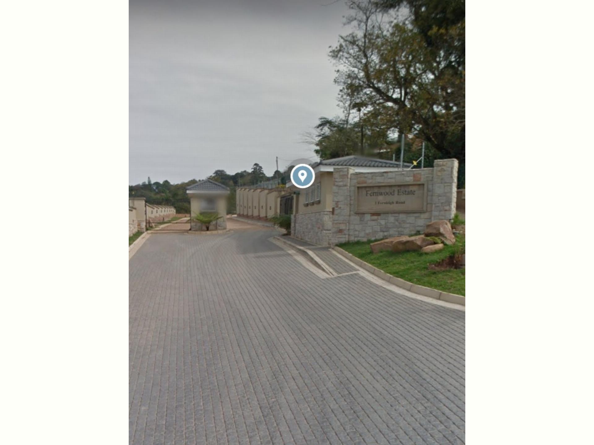 2 Bedroom Apartment to Rent in Padfield Park Property to r