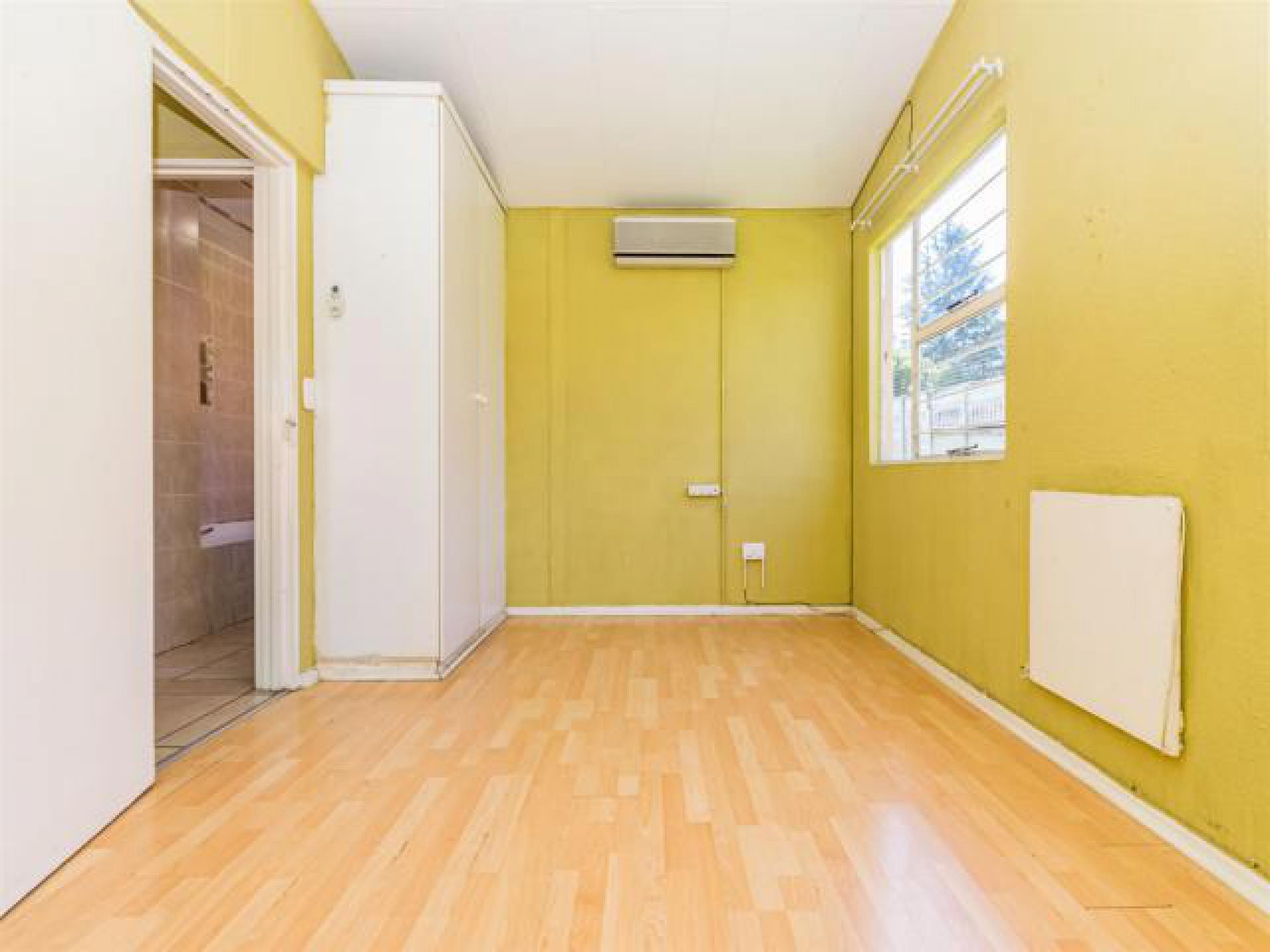 Main Bedroom - 17 square meters of property in Florida