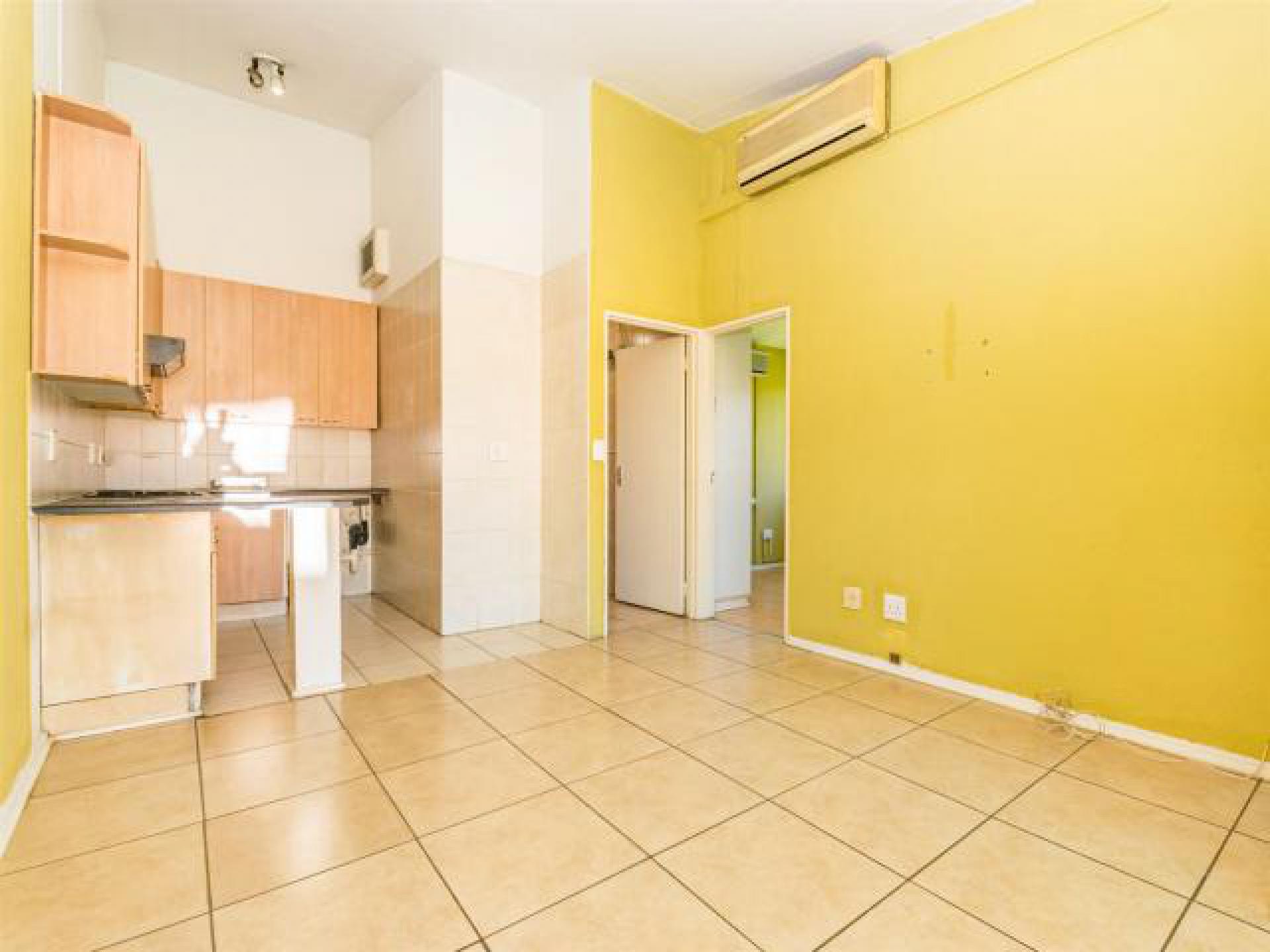 Kitchen - 7 square meters of property in Florida