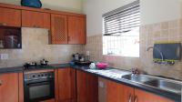 Kitchen - 8 square meters of property in Cashan