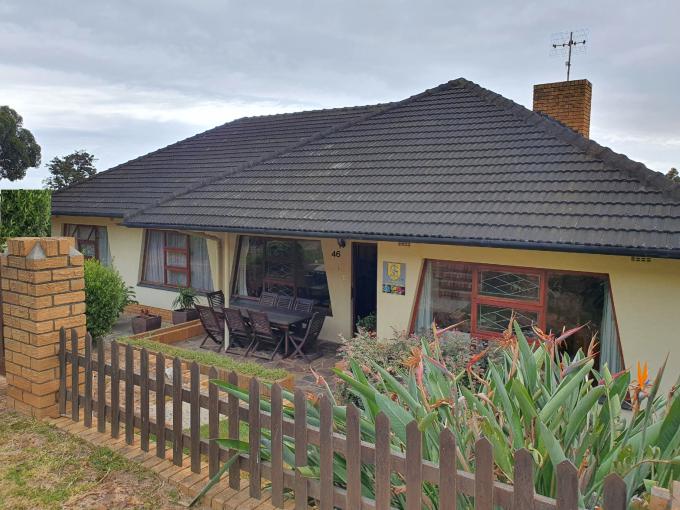 3 Bedroom House for Sale For Sale in Gordons Bay MR568724