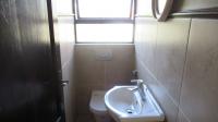 Guest Toilet - 3 square meters of property in Fourways