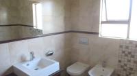 Bathroom 3+ - 11 square meters of property in Fourways