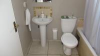 Bathroom 1 - 4 square meters of property in Danie Taljaard Park