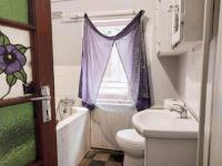 Bathroom 2 of property in Sunnyside