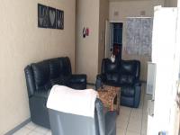 Lounges - 26 square meters of property in Witpoortjie