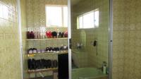 Main Bathroom - 17 square meters of property in Brenthurst