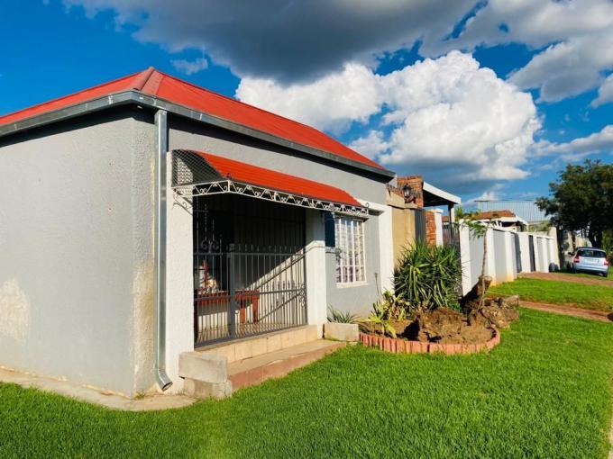 2 Bedroom Simplex for Sale For Sale in Parys - MR569074