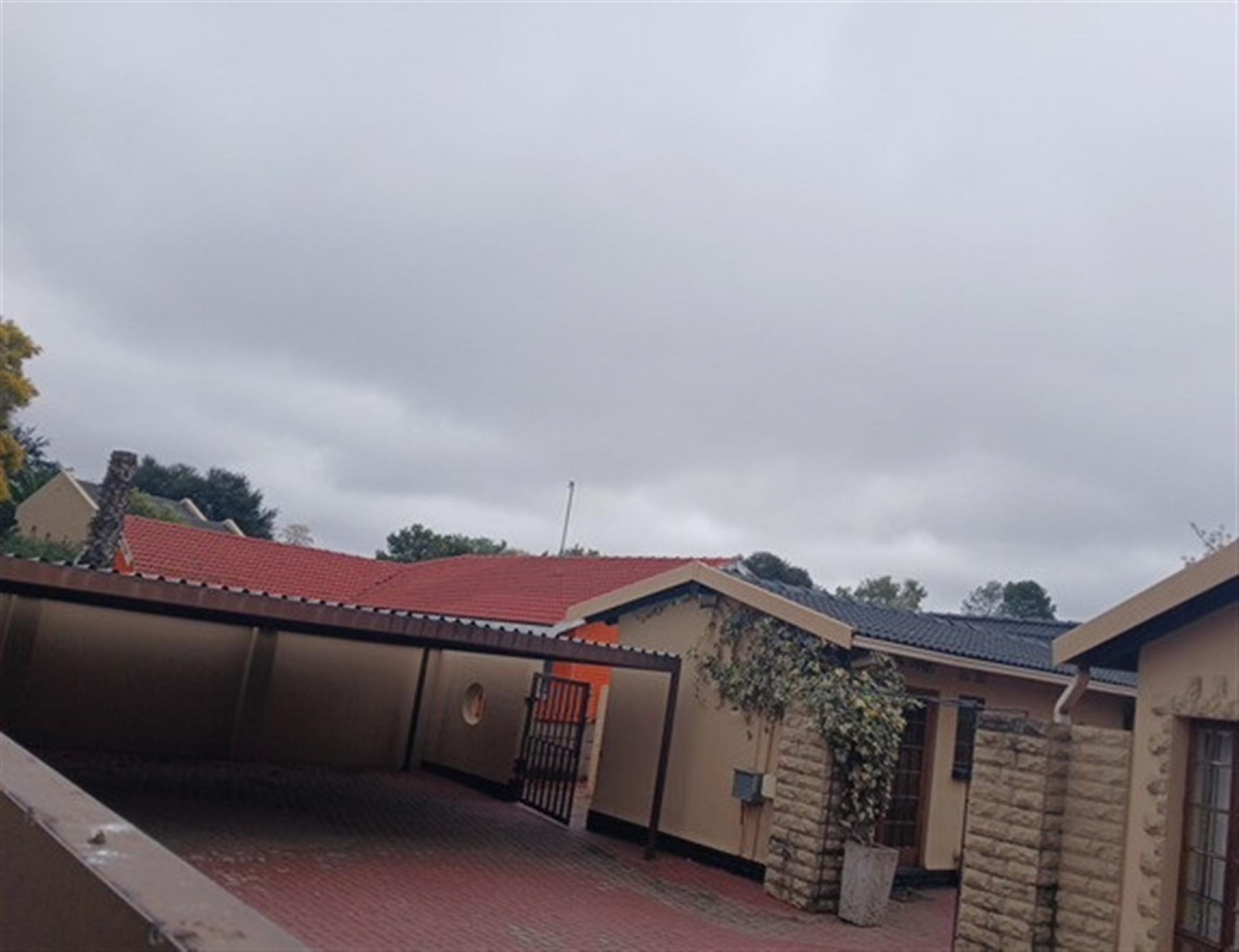 Front View of property in Vaalpark