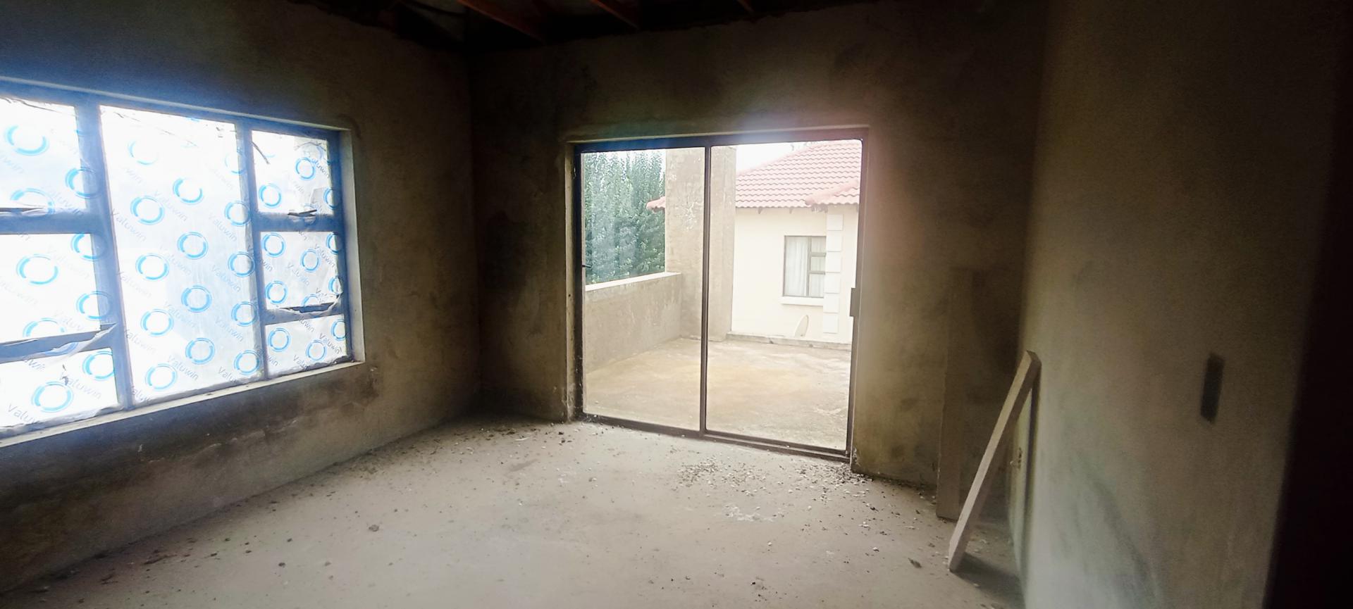 Lounges of property in Halfway Gardens