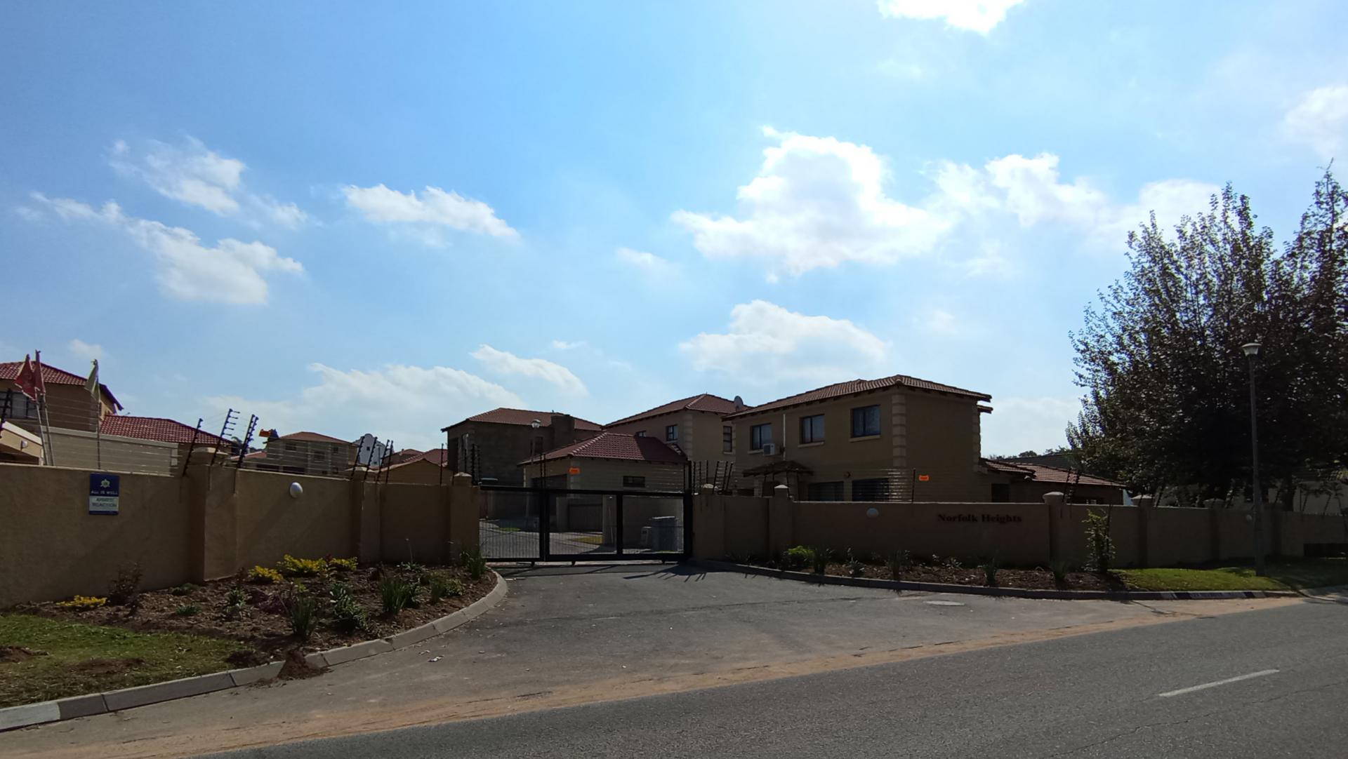 Front View of property in Halfway Gardens