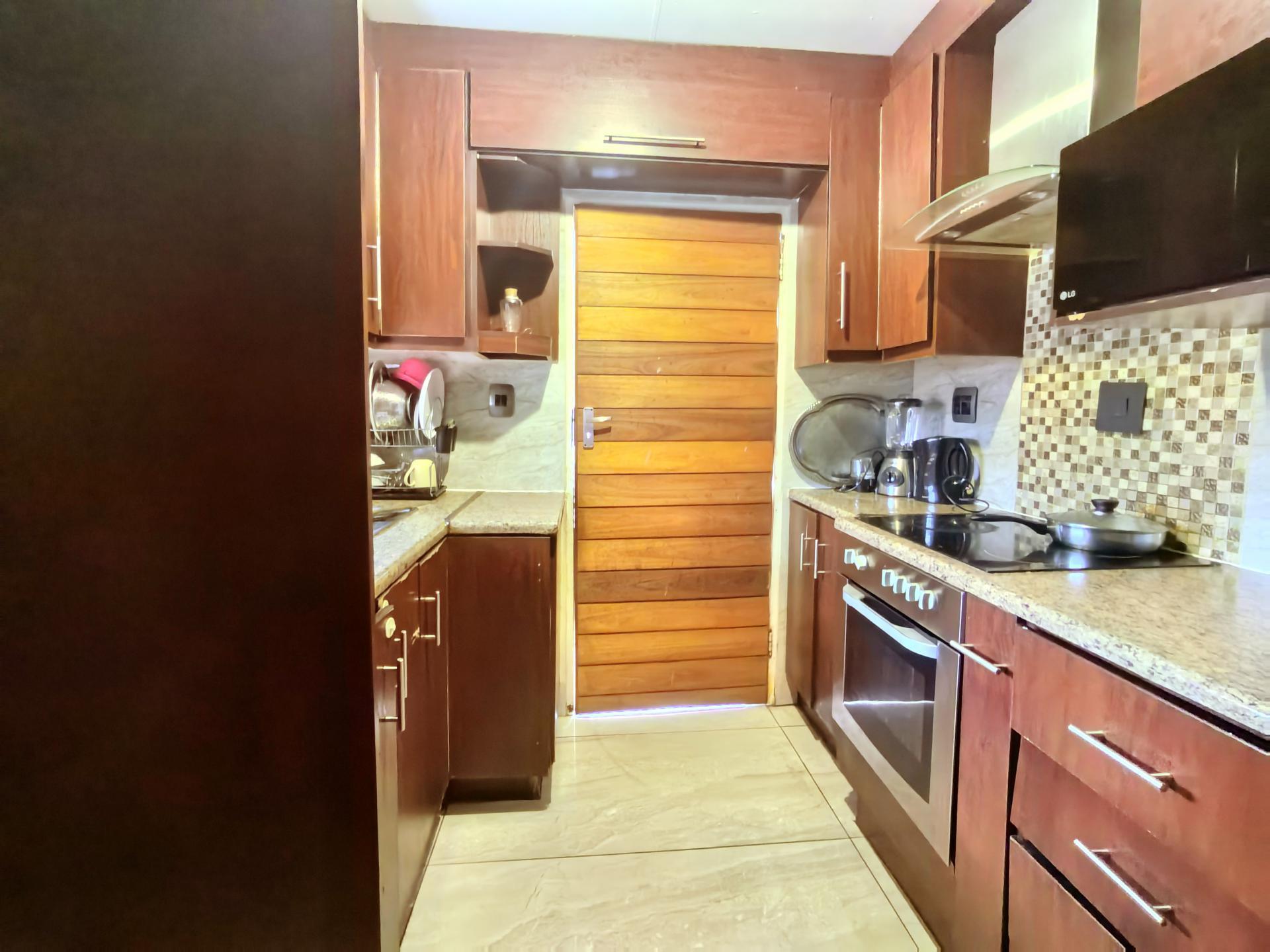 Kitchen - 7 square meters of property in The Orchards