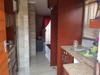 Kitchen - 7 square meters of property in The Orchards