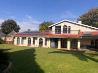 3 Bedroom 2 Bathroom House for Sale for sale in Van Riebeeck Park