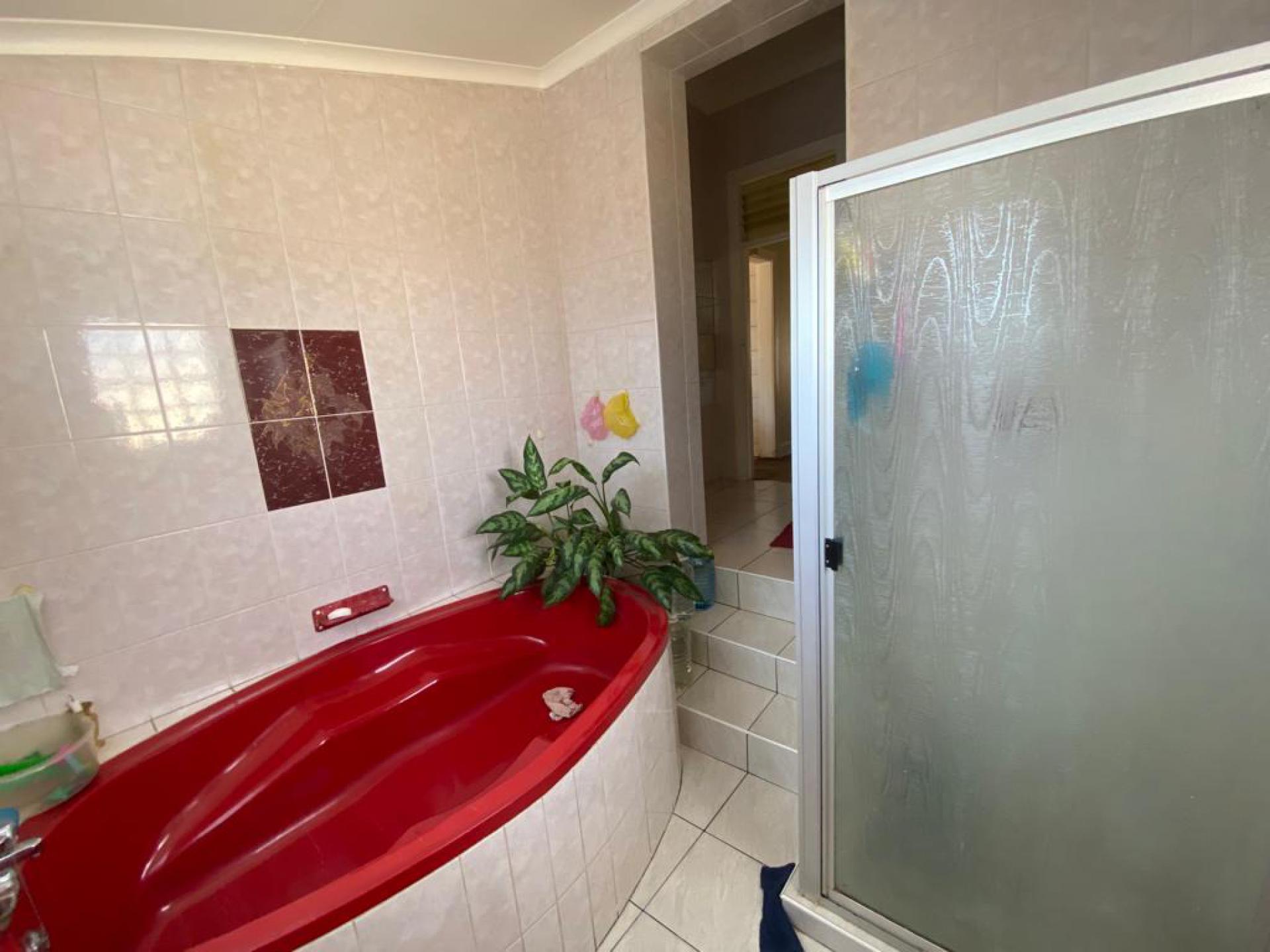 2 Bedroom House for Sale For Sale in Hurst Hill MR569571