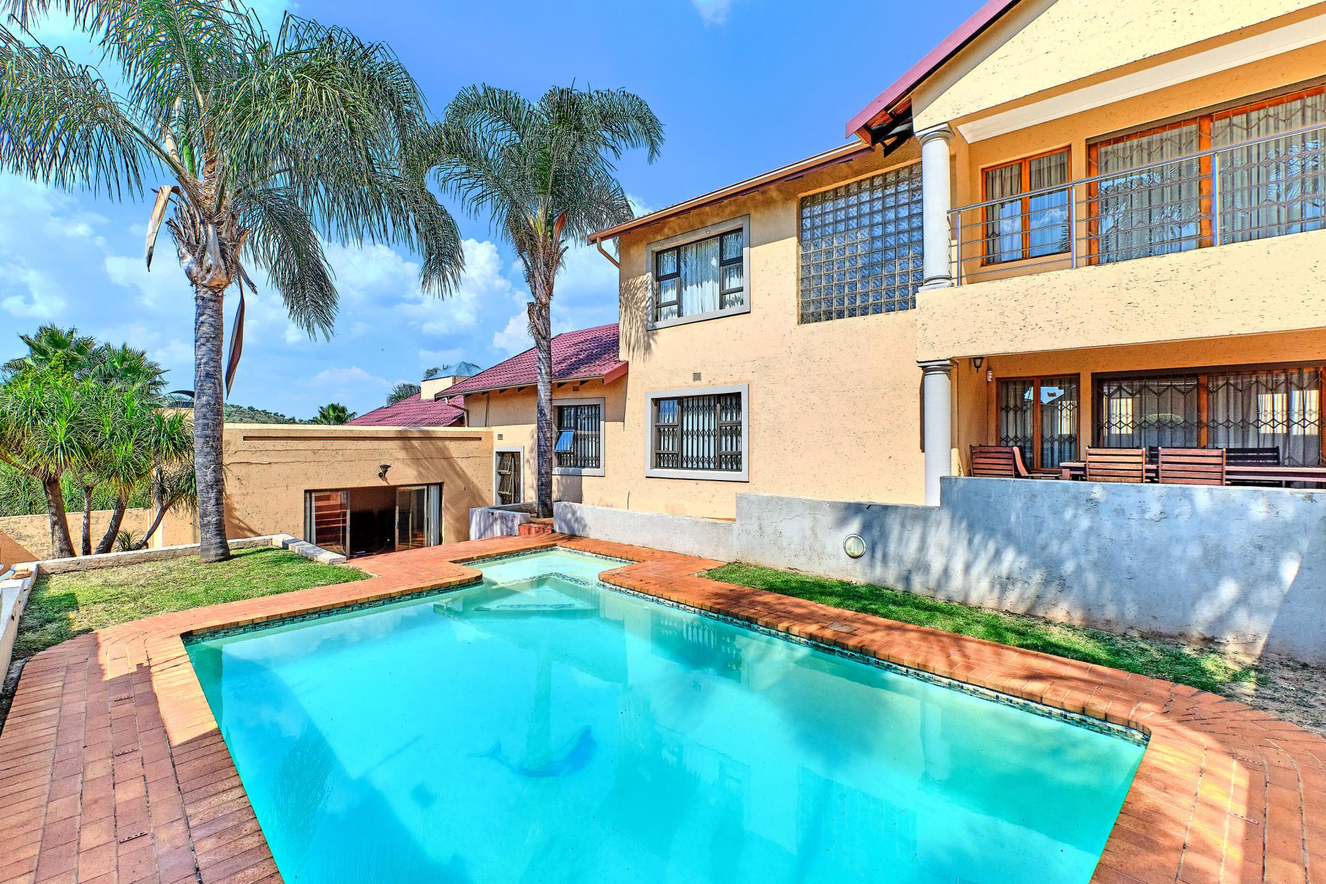 4 Bedroom House for Sale For Sale in Rangeview MR569973