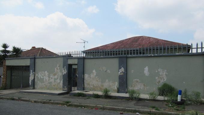 Standard Bank SIE Sale In Execution 4 Bedroom Freehold Residence for Sale in Regents Park - MR570014