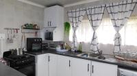 Kitchen - 29 square meters of property in Mountain View