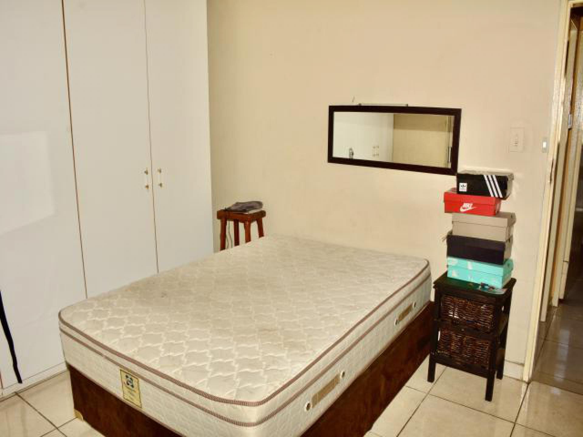 Bed Room 1 of property in Moffat View