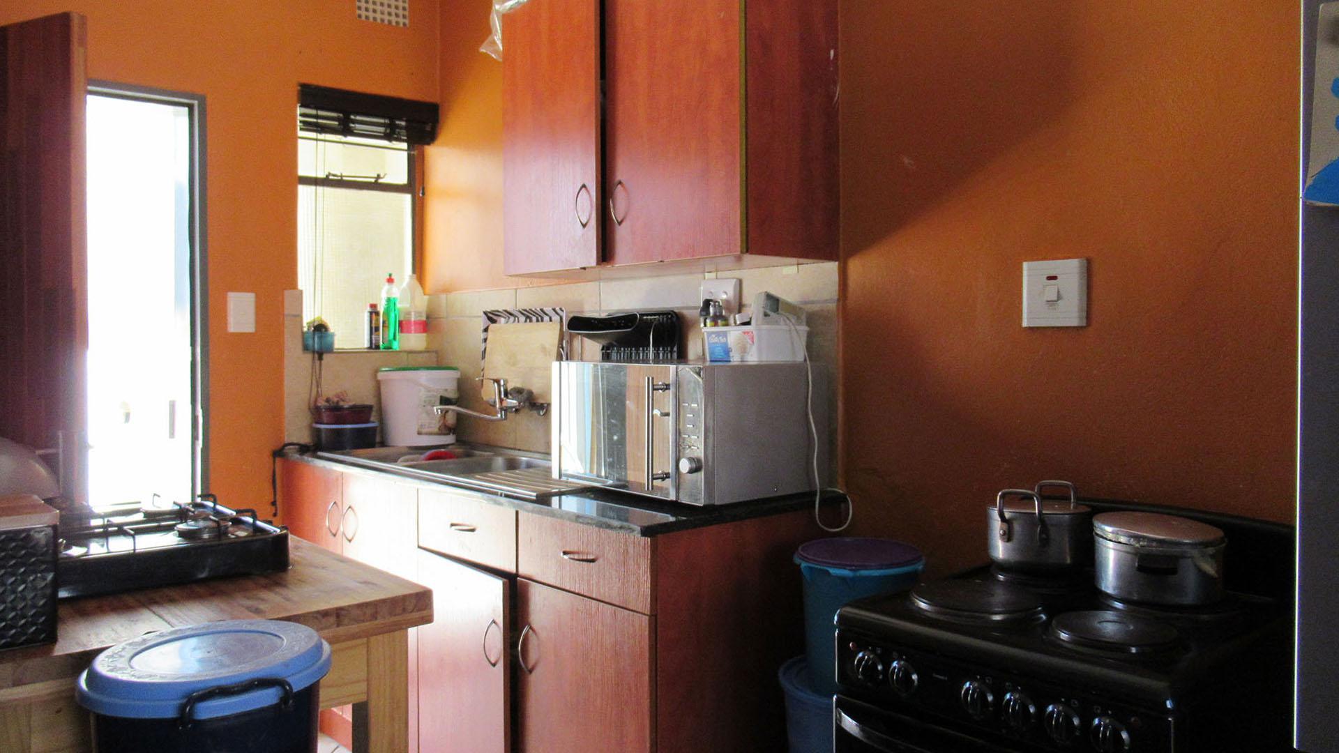 Kitchen - 4 square meters of property in Jabulani