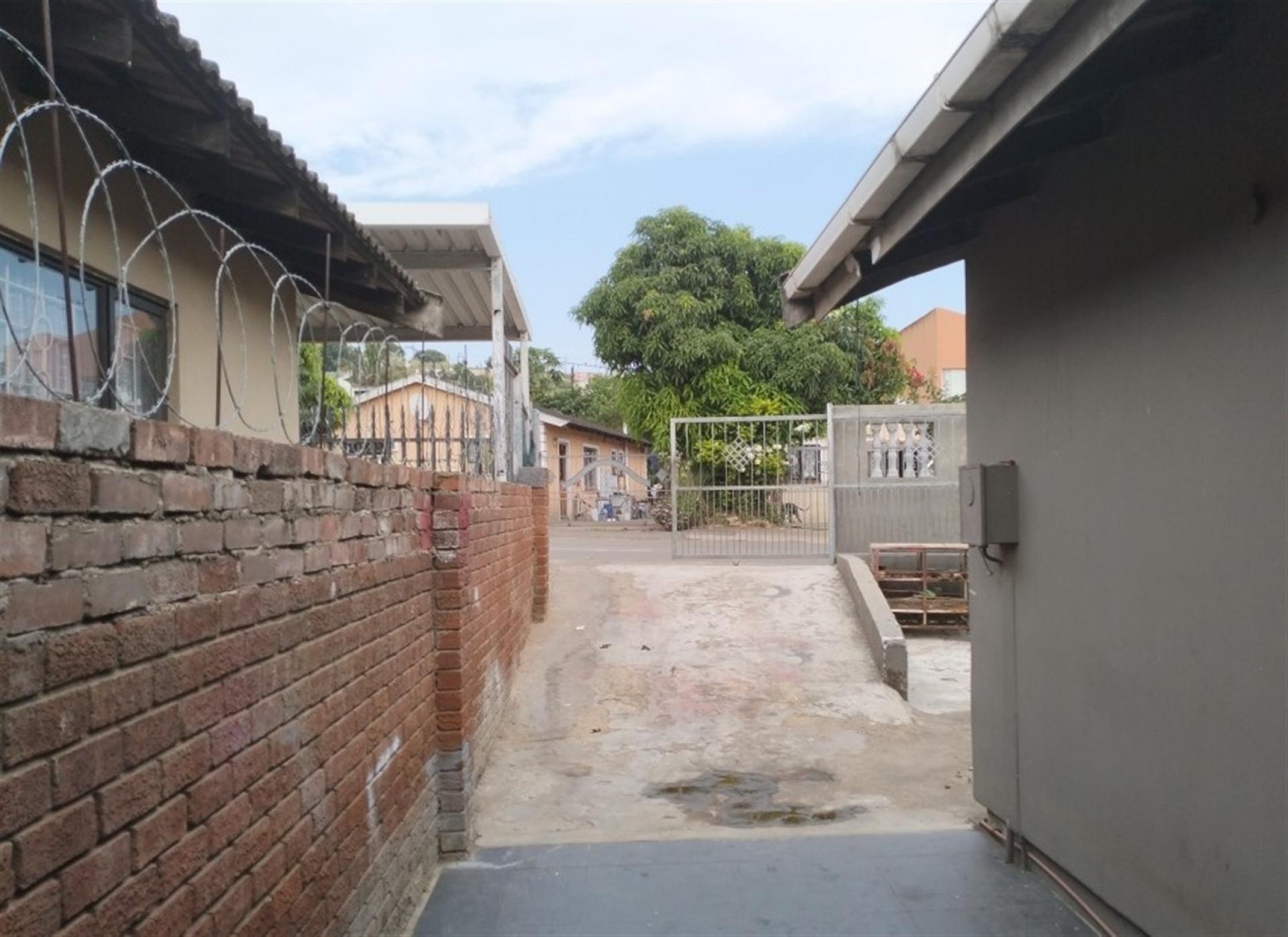 Front View of property in Redcliffe