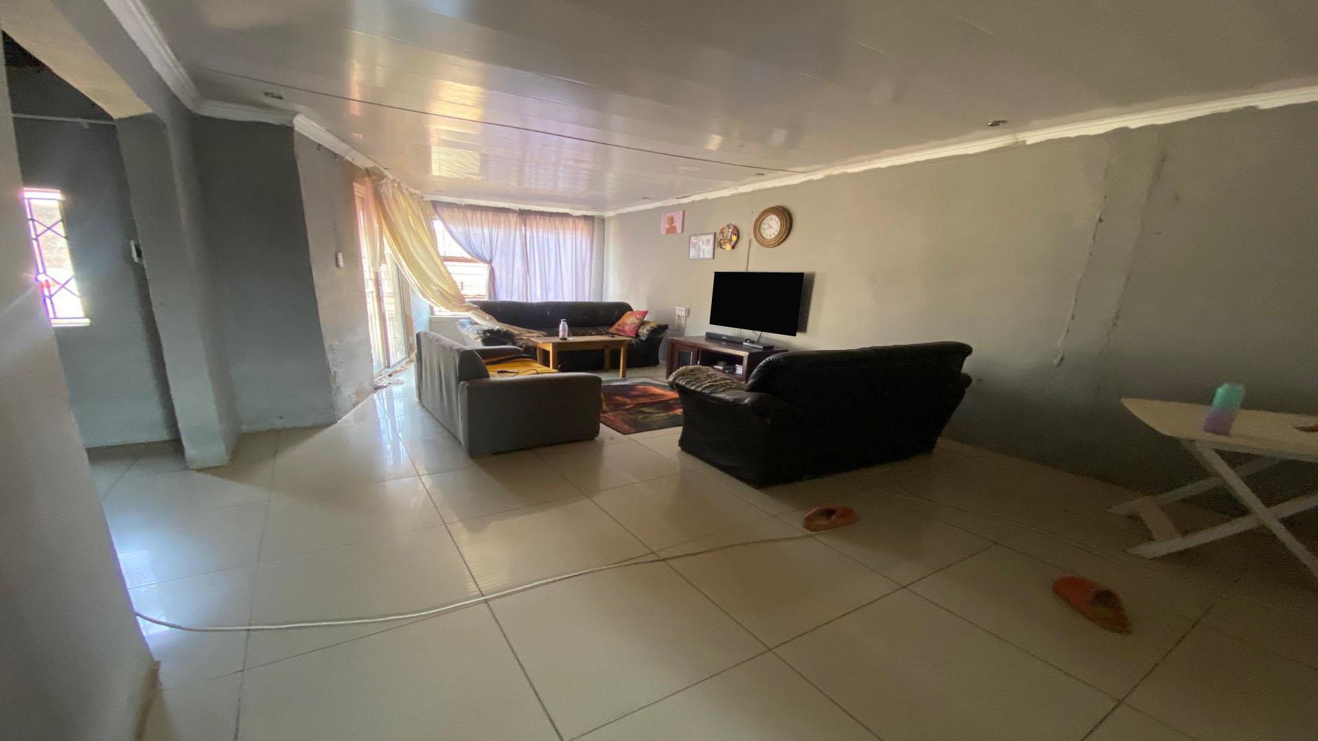 Lounges of property in Masetjhaba View