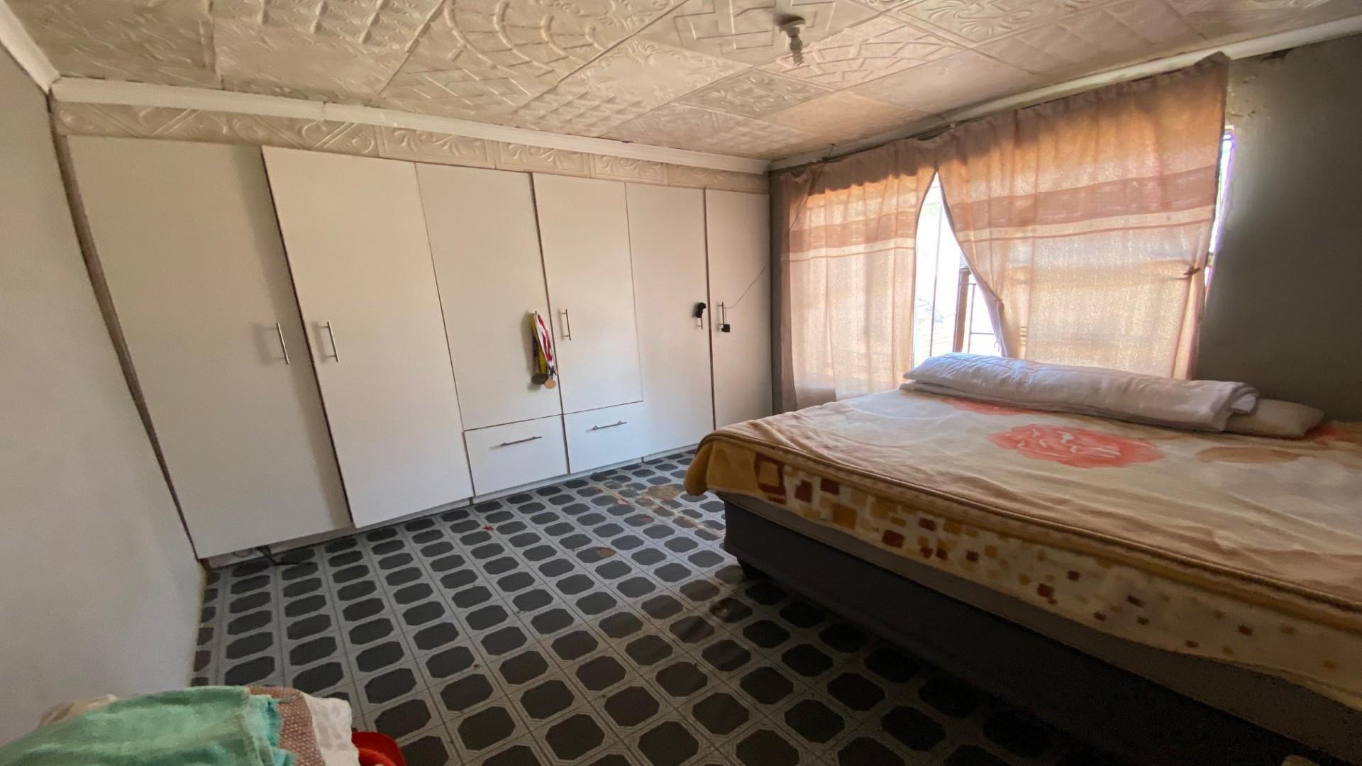 Bed Room 2 of property in Masetjhaba View