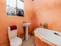 Main Bathroom of property in Masetjhaba View