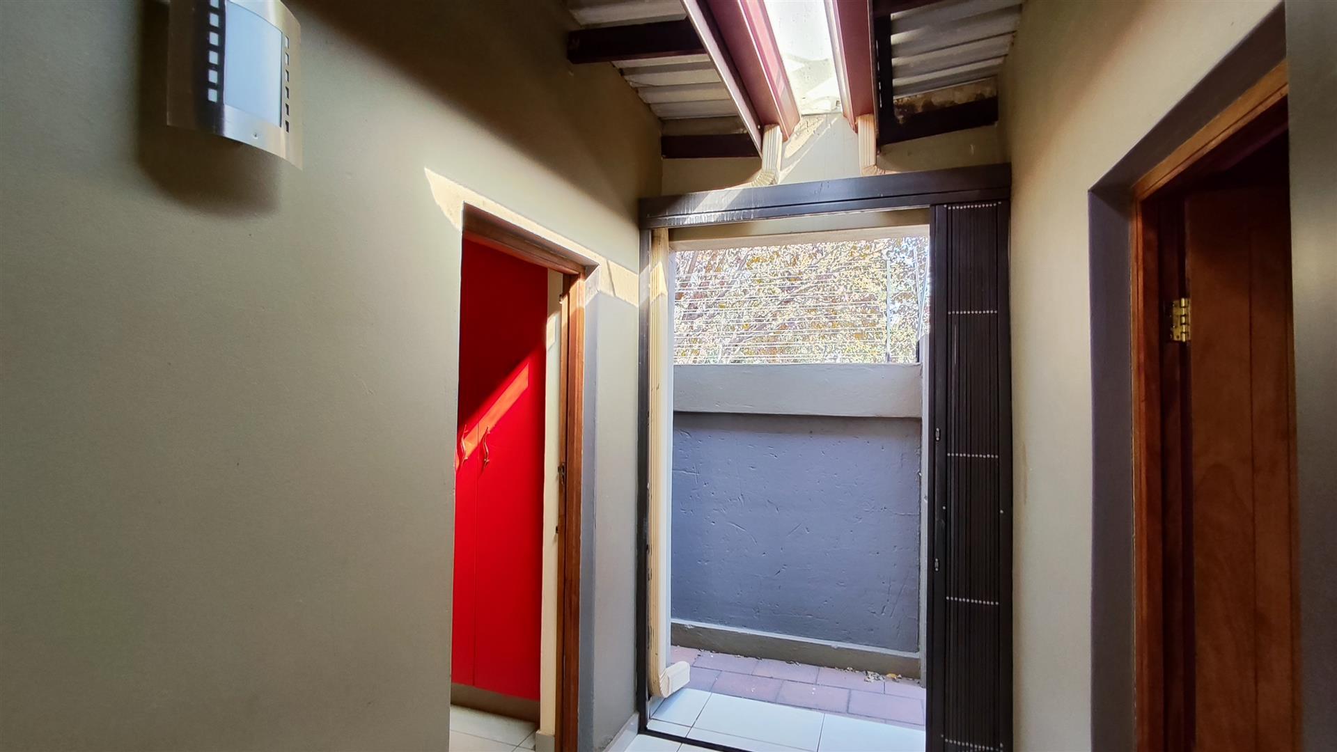 Spaces - 71 square meters of property in Parkhaven