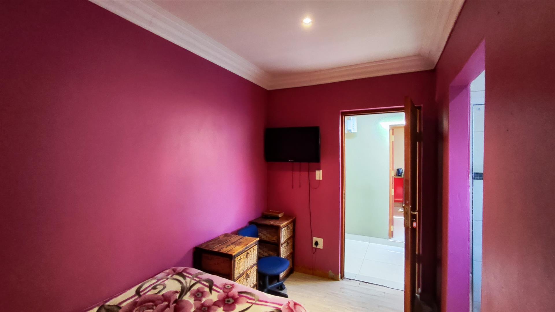 Bed Room 1 - 9 square meters of property in Parkhaven