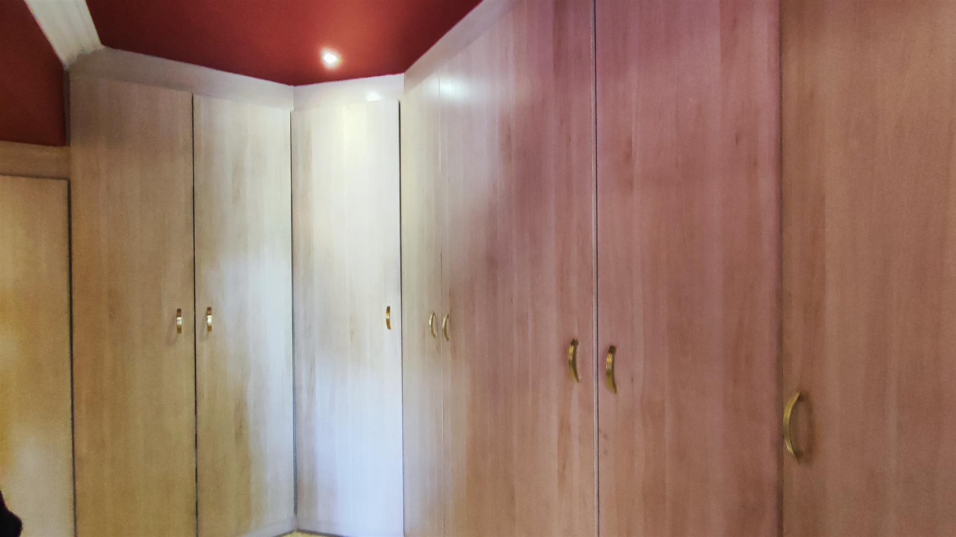 Spaces - 71 square meters of property in Parkhaven