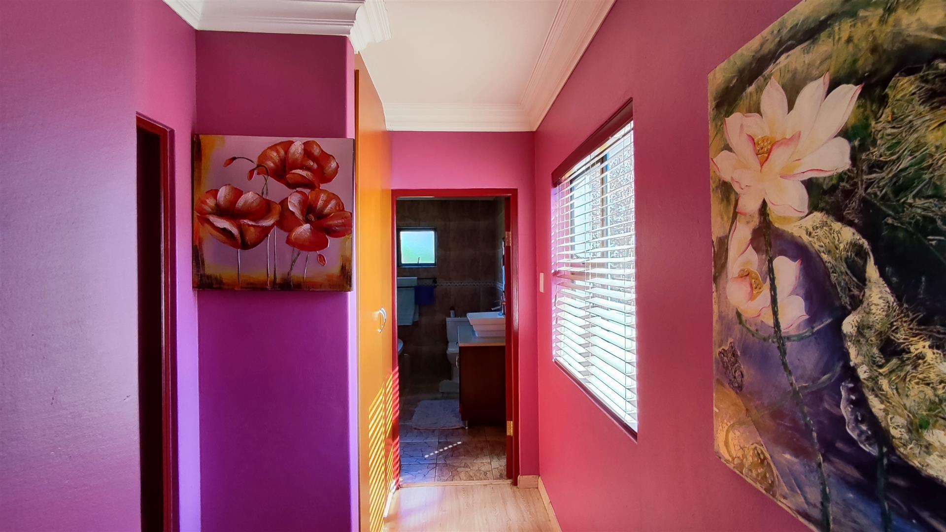 Spaces - 71 square meters of property in Parkhaven