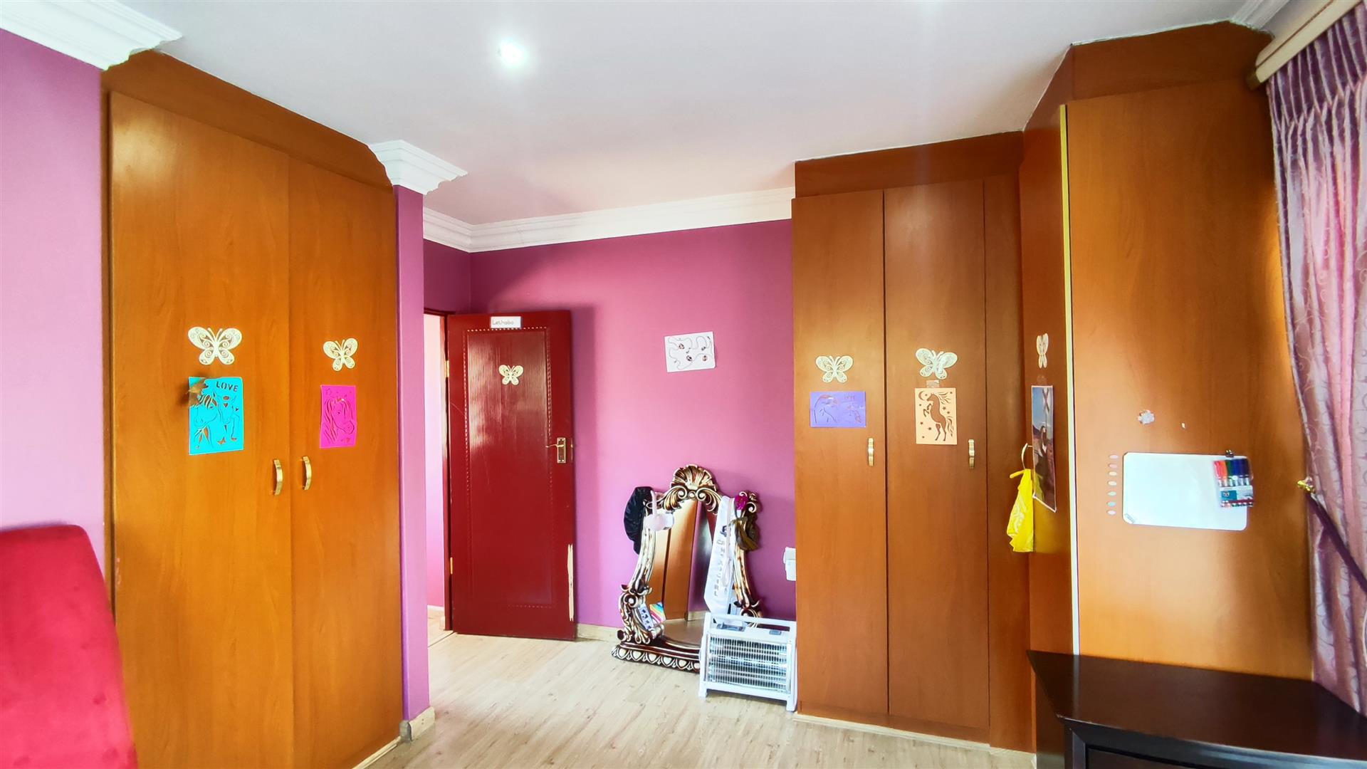 Bed Room 4 - 21 square meters of property in Parkhaven