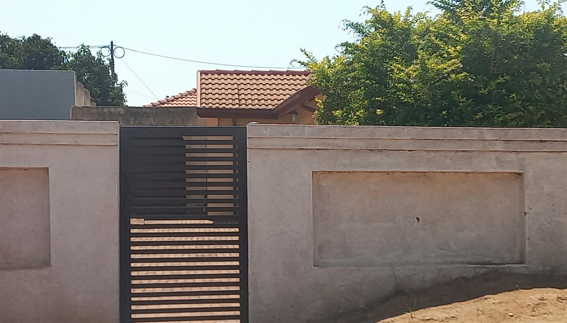 Front View of property in Lebowakgomo
