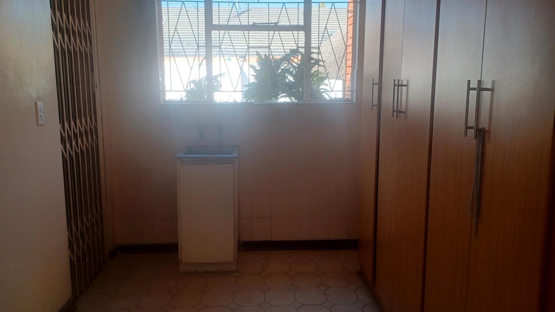 Bed Room 1 of property in Riebeeckstad