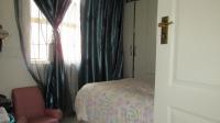 Bed Room 1 - 28 square meters of property in Roodepoort