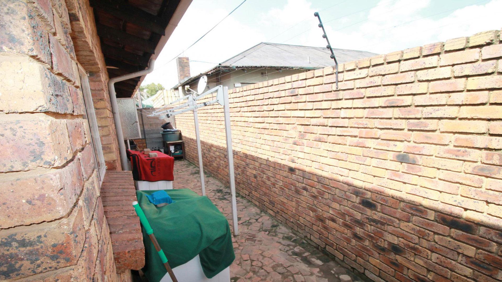 Backyard of property in Brakpan