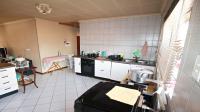 Kitchen - 14 square meters of property in Brakpan