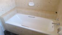 Bathroom 1 - 6 square meters of property in Dalpark