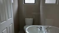 Main Bathroom - 4 square meters of property in Reservoir Hills KZN