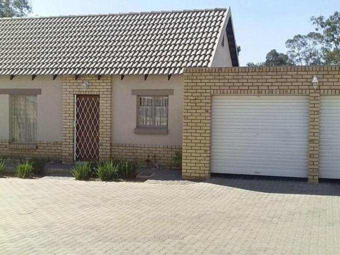 3 Bedroom Simplex for Sale For Sale in Willow Park Manor - MR570667