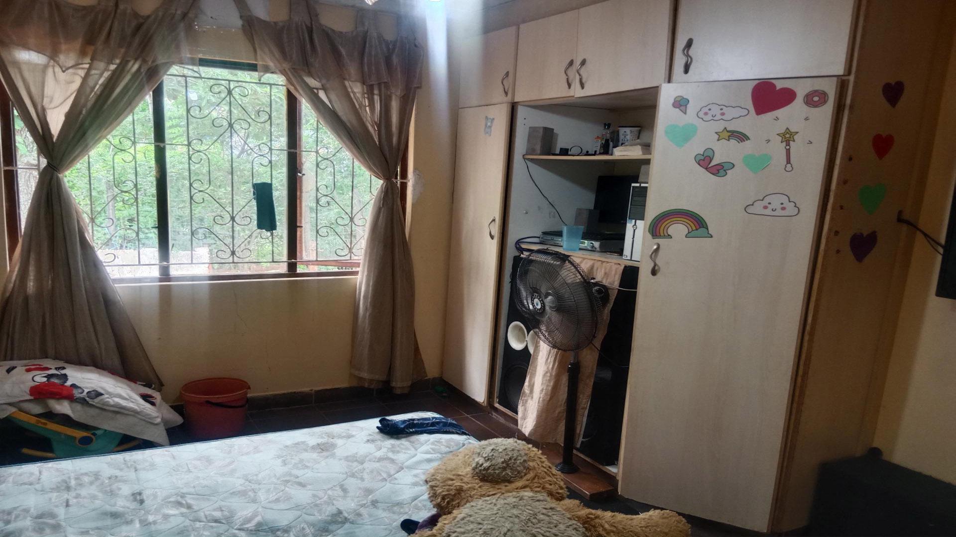 Bed Room 2 of property in Lotus Park